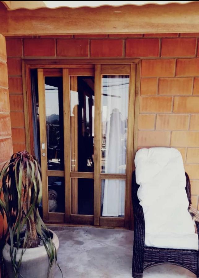 Casa Aconchegante Condominio Fechado Na Natureza Em Sao Roque Mairinque Bagian luar foto